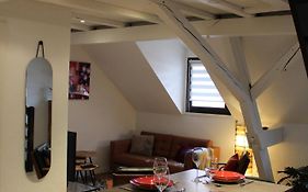 Charmant Duplex Privatise, Climatise, 2 Chambres